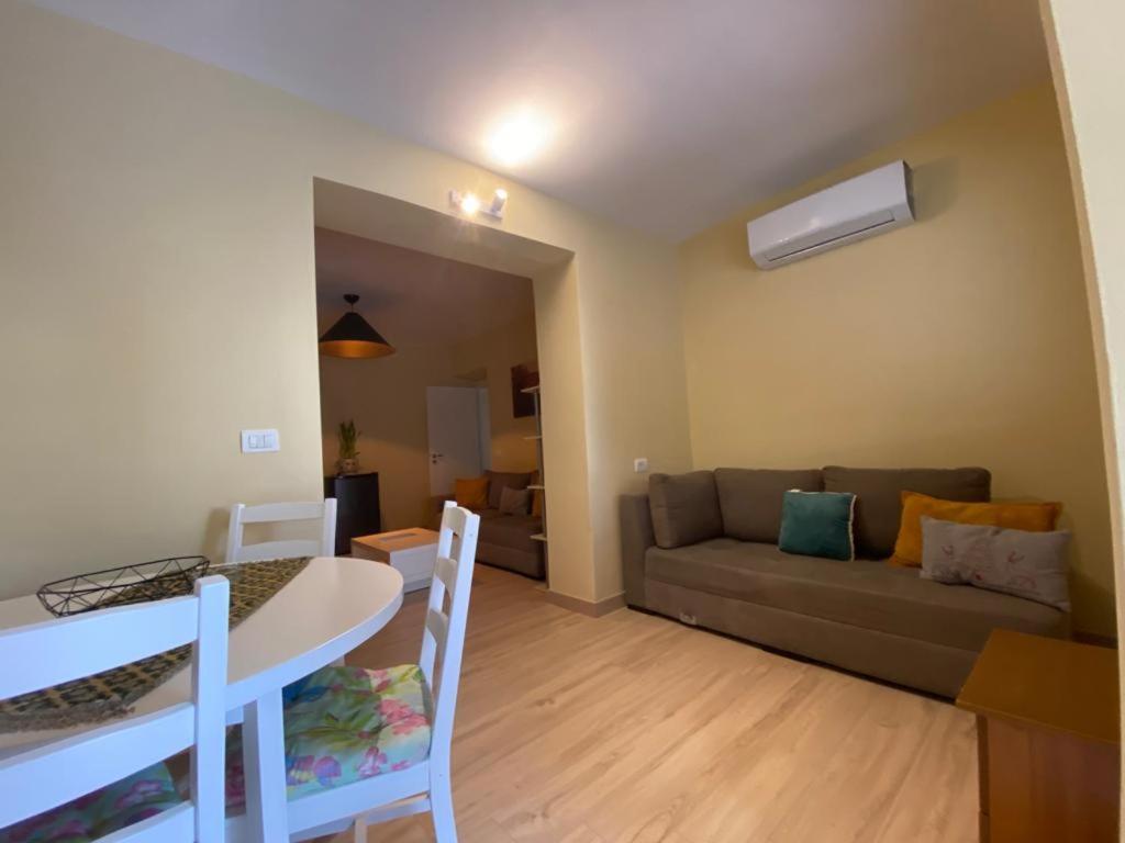 Saranda Beach Apartment Kültér fotó